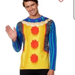 NWT - long sleeve t shirt from the frightening 1990 classic, It . Sz. M